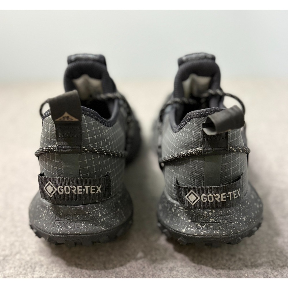 Nike ACG Mountain Fly Low Gore-Tex Sneakers Mens Size 11.5 Dark Gray DD2861-002 - Picture 11 of 15